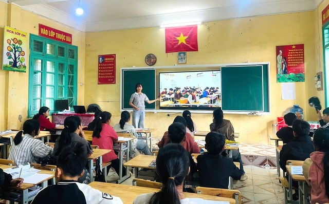 Giáo viên vui mừng trước đề xuất tăng lương, phụ cấp từ năm 2026- Ảnh 1. Giáo viên vui mừng trước đề xuất tăng lương, phụ cấp từ năm 2026- Ảnh 1.