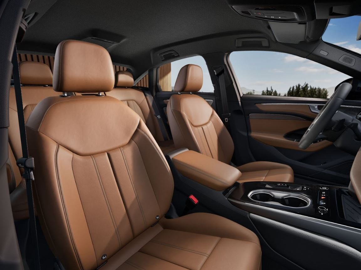 Nhiều tính năng được nâng cấp mang đến cảm giác thoải mái giúp việc di chuyển trên A6 Sedan trở thành trải nghiệm hạng nhất, đặc biệt là với hệ thống âm thanh cao cấp tùy chọn Bang & Olufsen. (Ảnh: Audi)