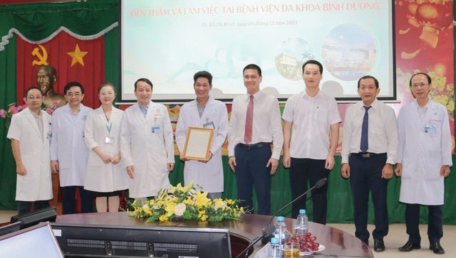 Bí thư Thành ủy TPHCM Trần Lưu Quang gửi thư khen BS Võ Thái Trung và BVĐK Bình Dương- Ảnh 1.