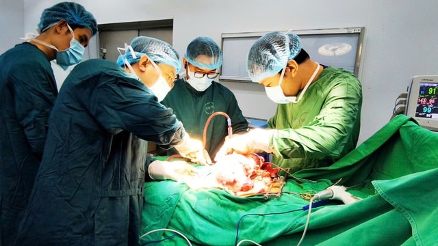 Bất ngờ phát hiện u buồng trứng sau chấn thương sọ não- Ảnh 3. Bất ngờ phát hiện u buồng trứng sau chấn thương sọ não- Ảnh 3.