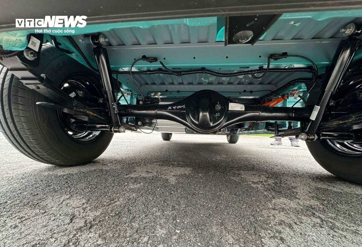 Xe tải cỡ nhỏ EC Van của VinFast lộ diện - 4