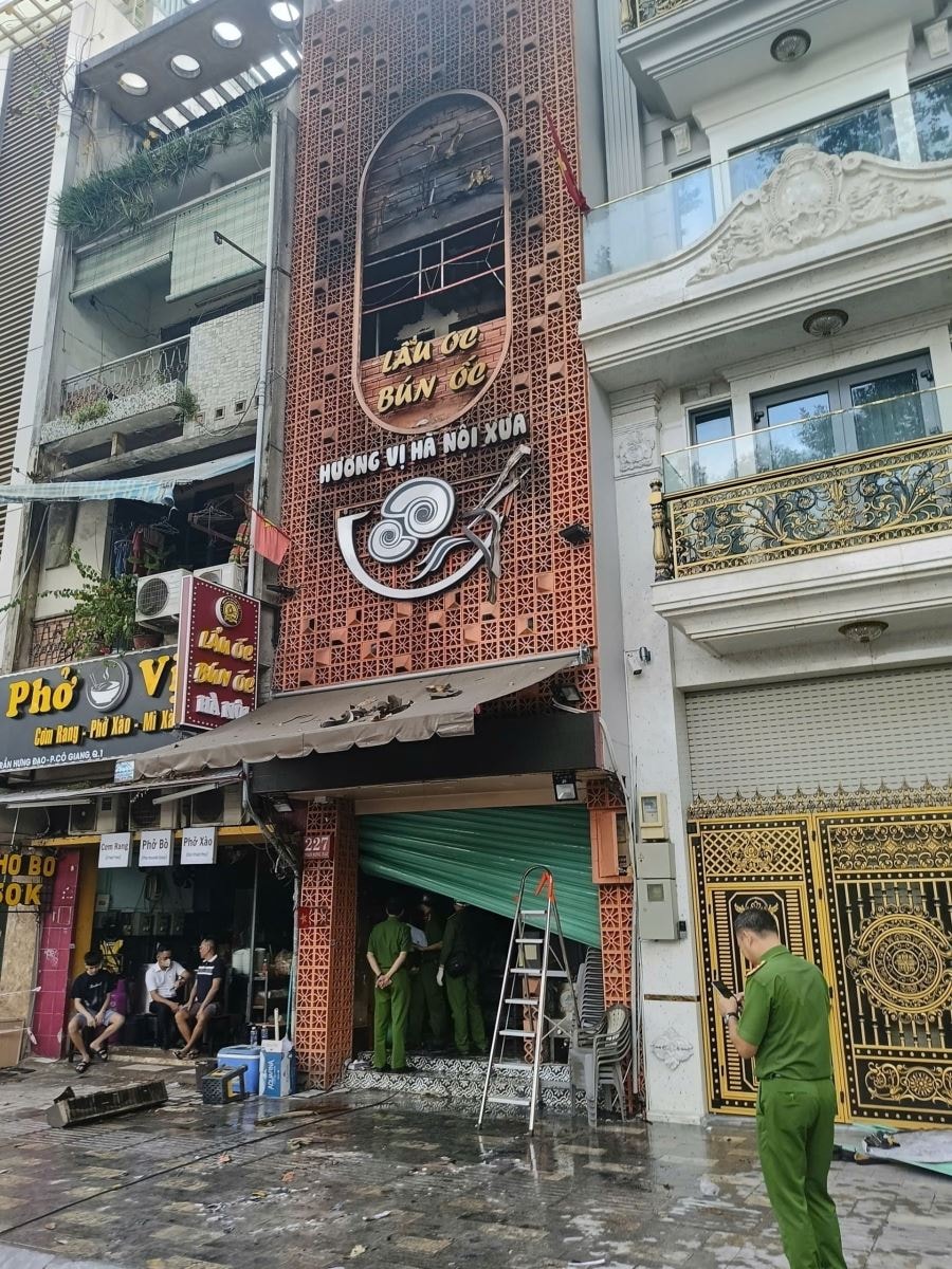 Vụ cháy quán ăn tại TPHCM: Khẩn trương điều tra nguyên nhân- Ảnh 1.