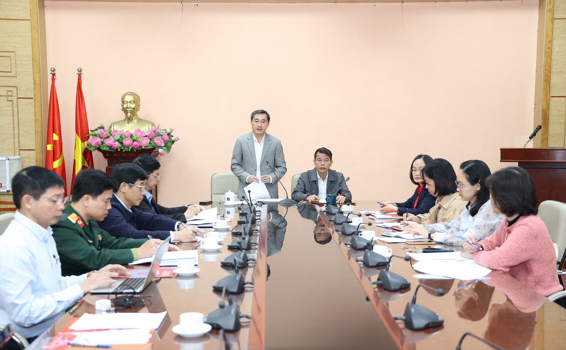 Cả nước tiếp nhận gần 1,75 triệu đơn vị máu từ người hiến tình nguyện, cứu giúp hàng trăm nghìn bệnh nhân- Ảnh 6.