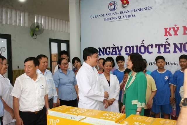 Thứ trưởng Nguyễn Thị Liên Hương: Xoá bỏ rào cản tiếp cận của người khuyết tật, xây dựng môi trường sống nhân ái, không kỳ thị- Ảnh 4. Thứ trưởng Nguyễn Thị Liên Hương: Xoá bỏ rào cản tiếp cận của người khuyết tật, xây dựng môi trường sống nhân ái, không kỳ thị- Ảnh 4.