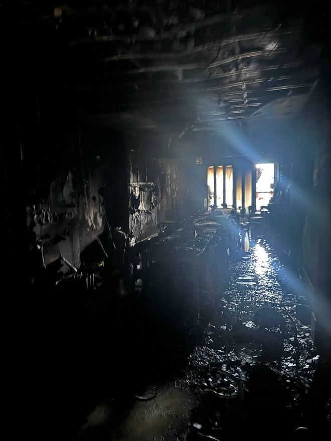 Cận cảnh hiện trường vụ cháy quán bún ốc khiến 6 người thương vong- Ảnh 5.