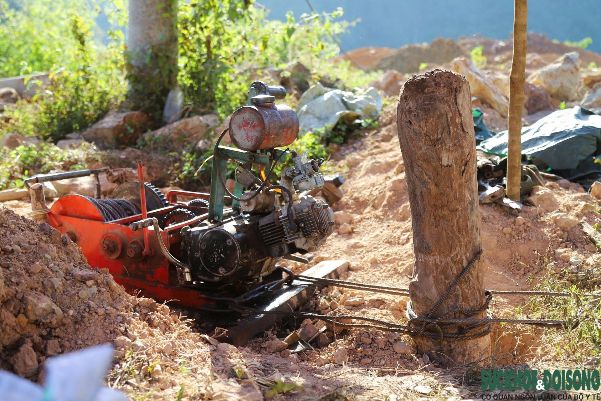 Hiểm nguy từ những chuyến 'săn gỗ' trên sông Nậm Nơn- Ảnh 15. Hiểm nguy từ những chuyến 'săn gỗ' trên sông Nậm Nơn- Ảnh 15.