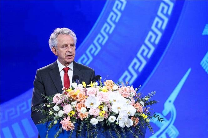 Giải thưởng Chính VinFuture năm 2025 vinh danh những nhà khoa học khám phá và phát triển vaccine HPV- Ảnh 5.