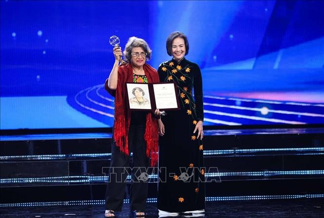 Giải thưởng Chính VinFuture năm 2025 vinh danh những nhà khoa học khám phá và phát triển vaccine HPV- Ảnh 3.