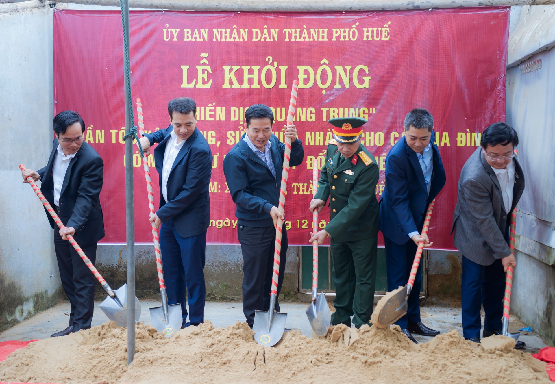 Huế triển khai 'Chiến dịch Quang Trung'- Ảnh 2. Huế triển khai 'Chiến dịch Quang Trung'- Ảnh 2.