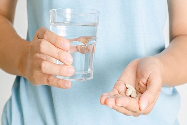 Uống bao nhiêu canxi cũng vô ích nếu cơ thể thiếu 2 chất dinh dưỡng quan trọng này- Ảnh 1. Uống bao nhiêu canxi cũng vô ích nếu cơ thể thiếu 2 chất dinh dưỡng quan trọng này- Ảnh 1.