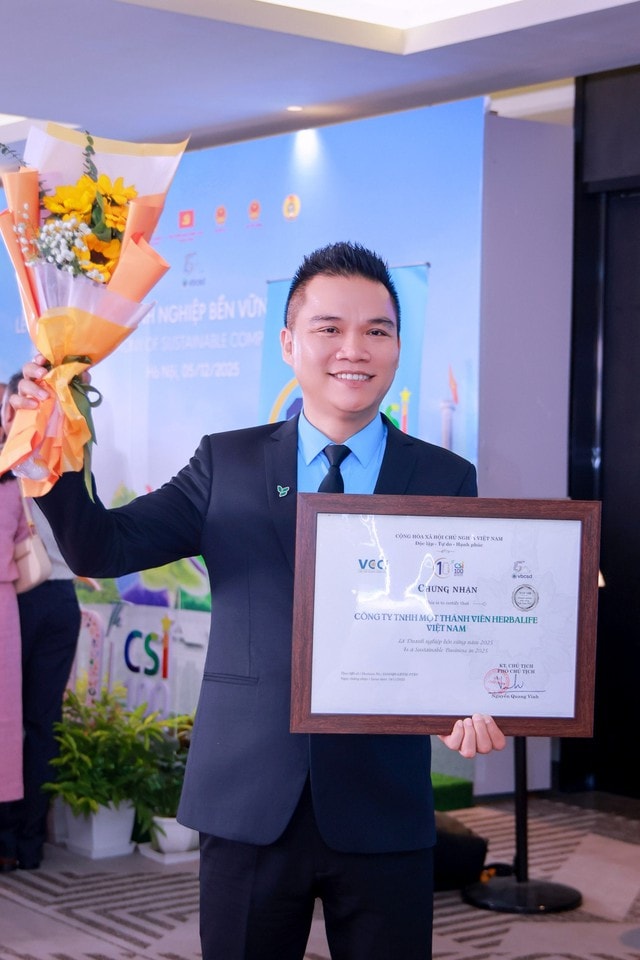 Herbalife Việt Nam được Liên đoàn Thương mại và Công nghiệp Việt Nam vinh danh Top 100 Doanh Nghiệp Bền Vững Việt Nam 2025- Ảnh 2. Herbalife Việt Nam được Liên đoàn Thương mại và Công nghiệp Việt Nam vinh danh Top 100 Doanh Nghiệp Bền Vững Việt Nam 2025- Ảnh 2.