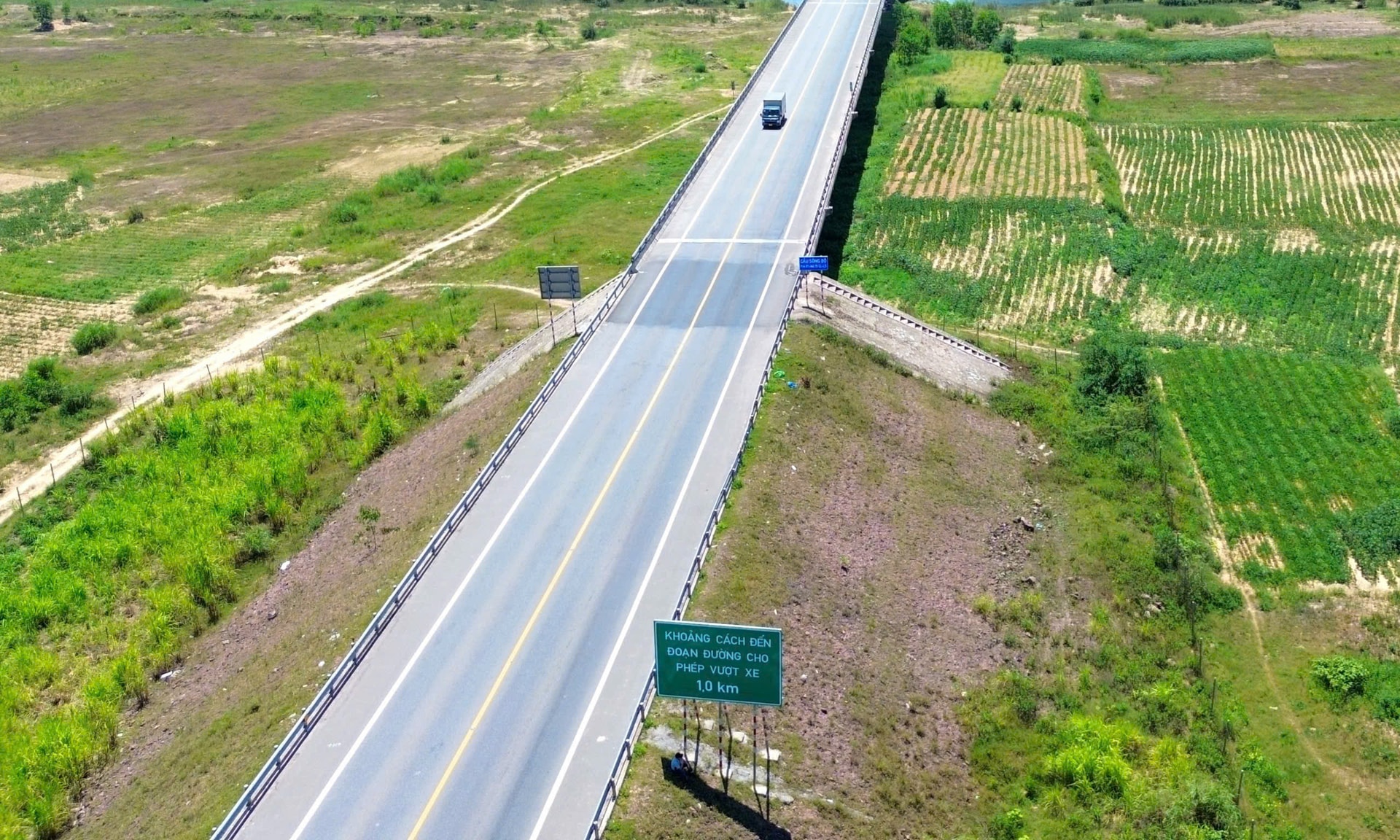 Toàn cảnh cao tốc Cam Lộ - La Sơn trước thời điểm thi công mở rộng- Ảnh 5. Toàn cảnh cao tốc Cam Lộ - La Sơn trước thời điểm thi công mở rộng- Ảnh 5.