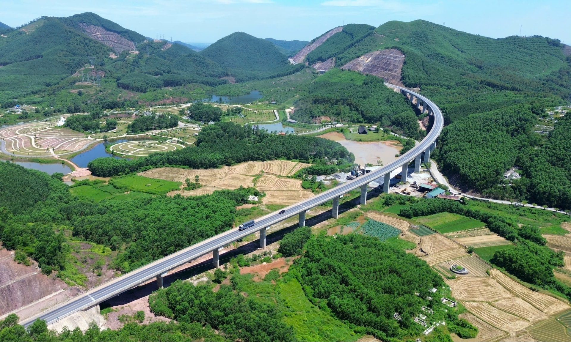 Toàn cảnh cao tốc Cam Lộ - La Sơn trước thời điểm thi công mở rộng- Ảnh 9. Toàn cảnh cao tốc Cam Lộ - La Sơn trước thời điểm thi công mở rộng- Ảnh 9.