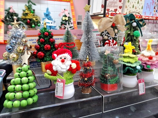 Gợi ý những món quà xinh 'đúng chất', không thể thiếu trong mùa Noel 2025- Ảnh 4.