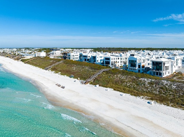 Bất động sản ven biển: 'Của hiếm' trong giới đầu tư- Ảnh 2.