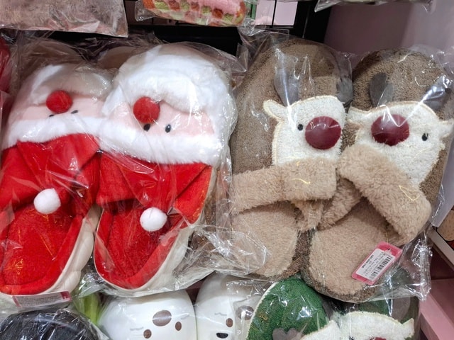 Gợi ý những món quà xinh 'đúng chất', không thể thiếu trong mùa Noel 2025- Ảnh 3.