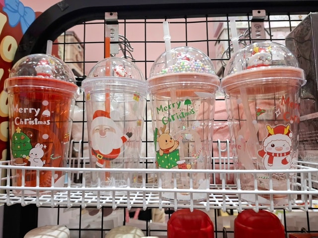 Gợi ý những món quà xinh 'đúng chất', không thể thiếu trong mùa Noel 2025- Ảnh 2.