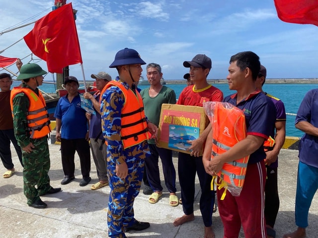 Đặc khu Trường Sa chủ động ứng phó áp thấp nhiệt đới- Ảnh 4. Đặc khu Trường Sa chủ động ứng phó áp thấp nhiệt đới- Ảnh 4.