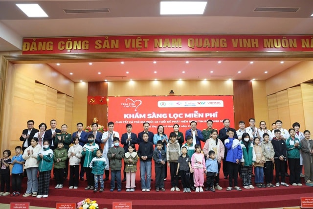 Hơn 300 trẻ được khám sàng lọc tim bẩm sinh miễn phí tại Bệnh viện Sản Nhi tỉnh Phú Thọ- Ảnh 1. Hơn 300 trẻ được khám sàng lọc tim bẩm sinh miễn phí tại Bệnh viện Sản Nhi tỉnh Phú Thọ- Ảnh 1.