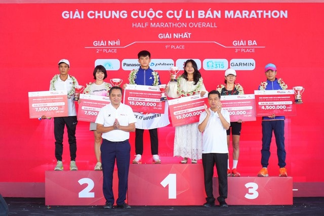 Giải marathon quốc tế TPHCM Techcombank mùa thứ 8: Khẳng định vị thế giải chạy biểu trưng của thành phố- Ảnh 3. Giải marathon quốc tế TPHCM Techcombank mùa thứ 8: Khẳng định vị thế giải chạy biểu trưng của thành phố- Ảnh 3.