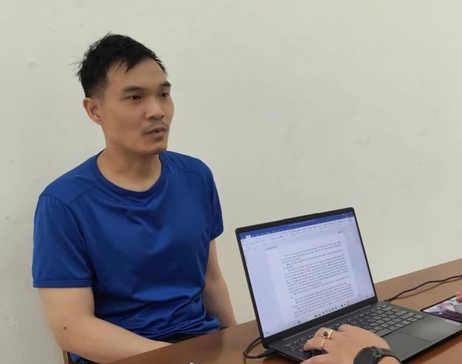 Vờ hỏi mua rồi táo tợn cướp 5 chỉ vàng giữa ban ngày- Ảnh 1. Vờ hỏi mua rồi táo tợn cướp 5 chỉ vàng giữa ban ngày- Ảnh 1.