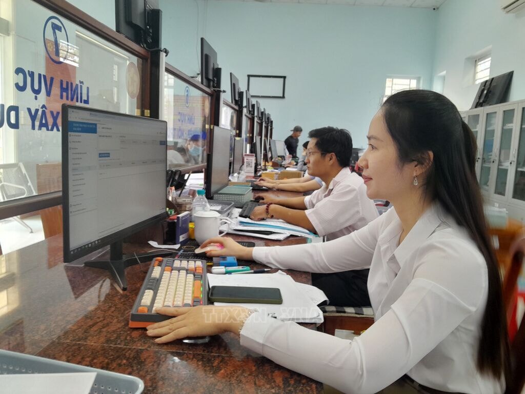 Quy chế làm việc mẫu của Ủy ban nhân dân xã, phường, đặc khu- Ảnh 1. Quy chế làm việc mẫu của Ủy ban nhân dân xã, phường, đặc khu- Ảnh 1.