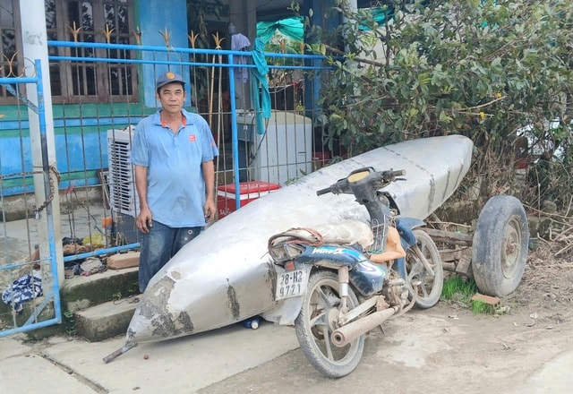 Chuyện ông nông dân vượt hiểm nguy đi cứu hàng chục người chới với trong trận lũ lụt lịch sử- Ảnh 1. Chuyện ông nông dân vượt hiểm nguy đi cứu hàng chục người chới với trong trận lũ lụt lịch sử- Ảnh 1.