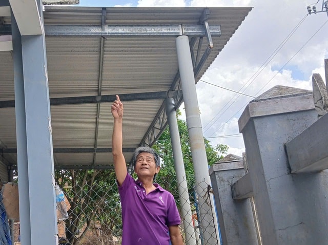 Chuyện ông nông dân vượt hiểm nguy đi cứu hàng chục người chới với trong trận lũ lụt lịch sử- Ảnh 3. Chuyện ông nông dân vượt hiểm nguy đi cứu hàng chục người chới với trong trận lũ lụt lịch sử- Ảnh 3.