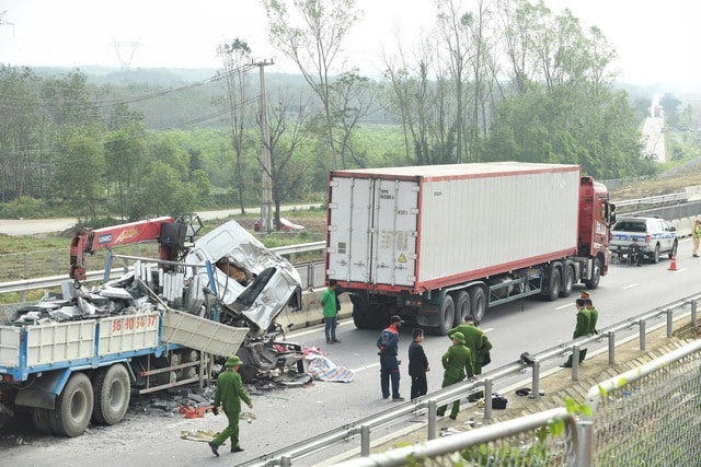 Vụ nhiều người thương vong sau tai nạn trên cao tốc: Tình trạng sức khỏe các nạn nhân hiện ra sao?- Ảnh 2. Vụ nhiều người thương vong sau tai nạn trên cao tốc: Tình trạng sức khỏe các nạn nhân hiện ra sao?- Ảnh 2.