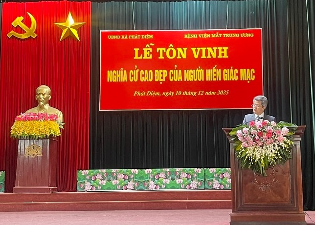 Tôn vinh nghĩa cử cao đẹp của người hiến tặng giác mạc- Ảnh 1. Tôn vinh nghĩa cử cao đẹp của người hiến tặng giác mạc- Ảnh 1.