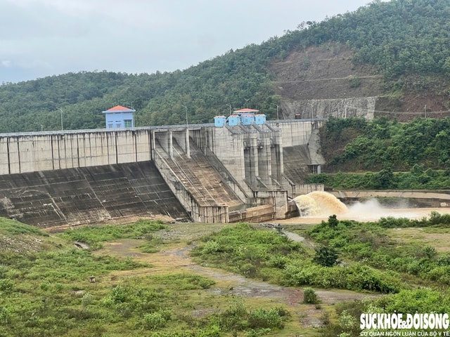 Đã khắc phục sự cố nứt mặt đập, thấm nước tại hồ Sông Than- Ảnh 6.