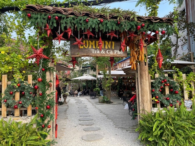 Thị trường mùa Noel giảm, nhiều hàng quán 'check-in' kích cầu- Ảnh 6.