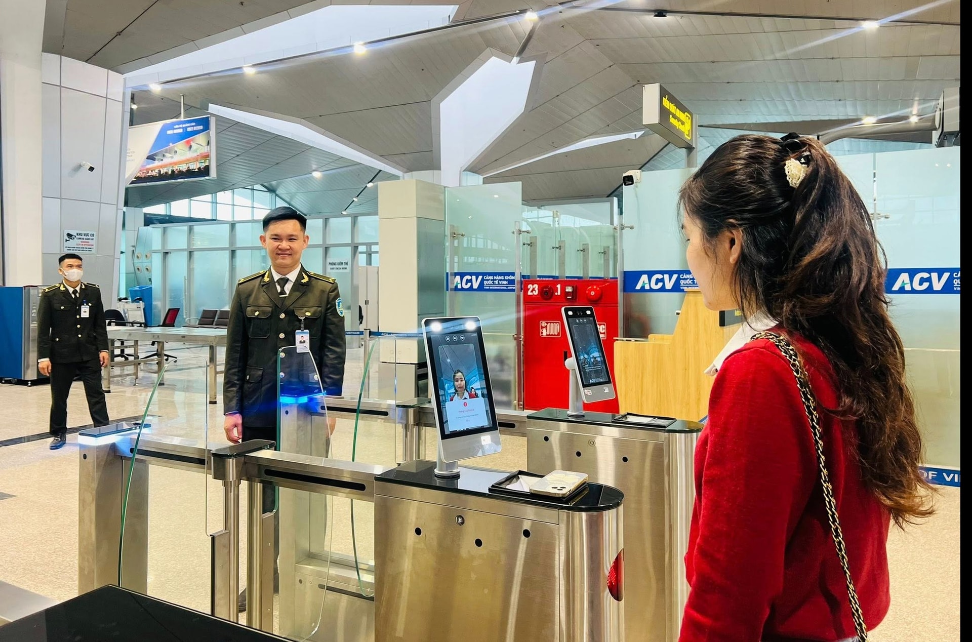Sân bay Vinh mở cửa trở lại từ 19/12, triển khai nhận diện sinh trắc học hành khách- Ảnh 4. Sân bay Vinh mở cửa trở lại từ 19/12, triển khai nhận diện sinh trắc học hành khách- Ảnh 4.