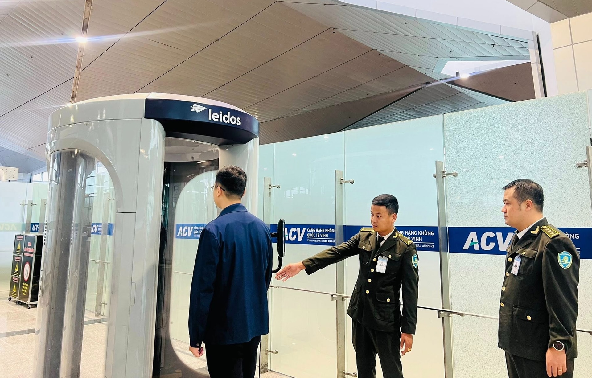 Sân bay Vinh mở cửa trở lại từ 19/12, triển khai nhận diện sinh trắc học hành khách- Ảnh 2. Sân bay Vinh mở cửa trở lại từ 19/12, triển khai nhận diện sinh trắc học hành khách- Ảnh 2.