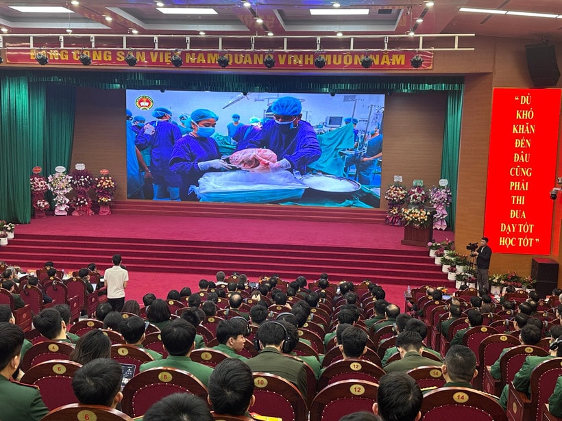 Nhiều kết quả nghiên cứu của Bệnh viện 103 có giá trị ứng dụng hiệu quả, ghi dấu ấn khoa học, công nghệ- Ảnh 2. Nhiều kết quả nghiên cứu của Bệnh viện 103 có giá trị ứng dụng hiệu quả, ghi dấu ấn khoa học, công nghệ- Ảnh 2.