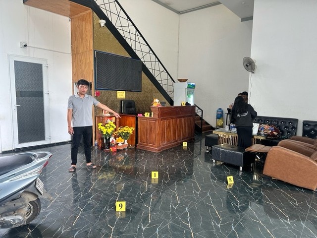 Bắt nhóm thanh niên chửi bới, đập phá tài sản tại quán Karaoke- Ảnh 1. Bắt nhóm thanh niên chửi bới, đập phá tài sản tại quán Karaoke- Ảnh 1.