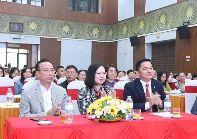 Nghệ An phát động Tháng hành động quốc gia về Dân số năm 2025- Ảnh 1. Nghệ An phát động Tháng hành động quốc gia về Dân số năm 2025- Ảnh 1.