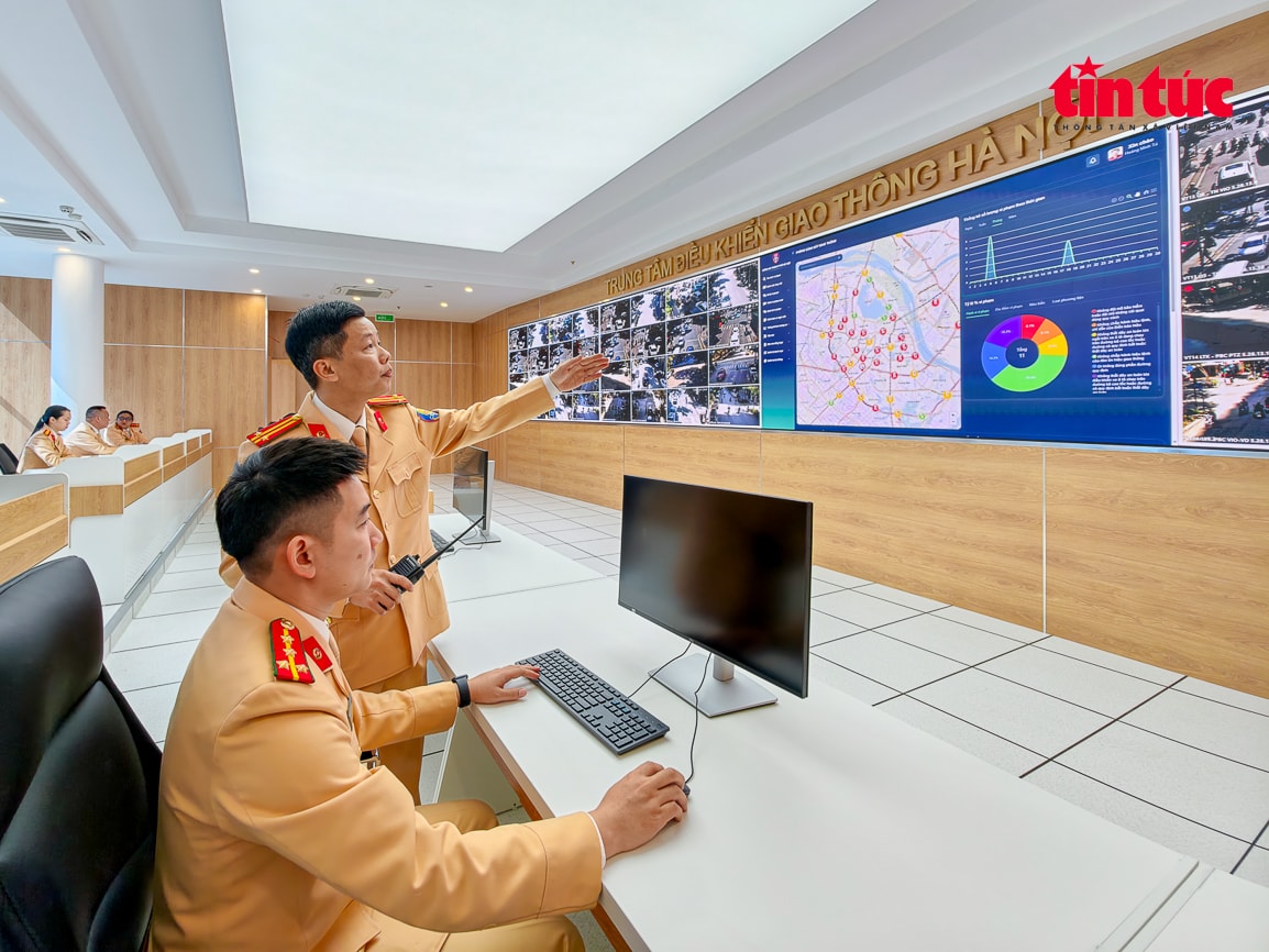 Bên trong trung tâm điều khiển 1.837 camera AI ở Hà Nội- Ảnh 1.