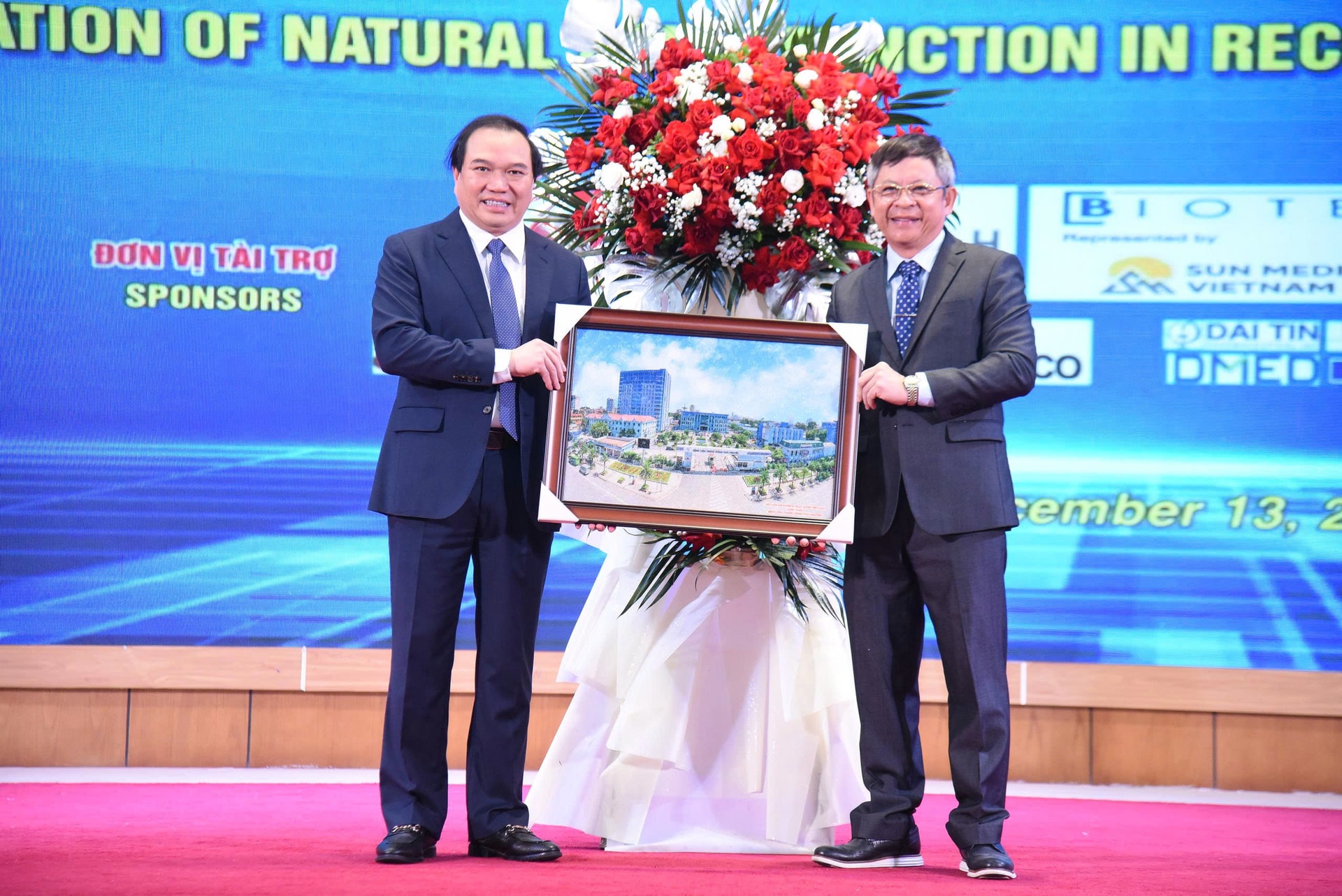 Đối tượng phải thay khớp ngày càng trẻ hóa, đặc biệt là nam giới- Ảnh 2. Đối tượng phải thay khớp ngày càng trẻ hóa, đặc biệt là nam giới- Ảnh 2.