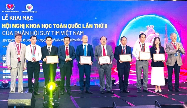 Thứ trưởng Bộ Y tế: Điều trị suy tim bước vào kỷ nguyên cá thể hóa và chuyển đổi số- Ảnh 2.