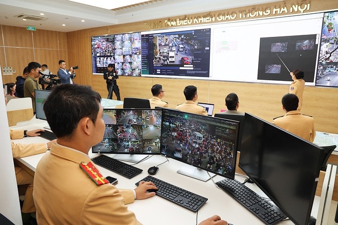 Hà Nội chính thức vận hành hệ thống camera AI và trung tâm điều khiển giao thông thông minh- Ảnh 2.
