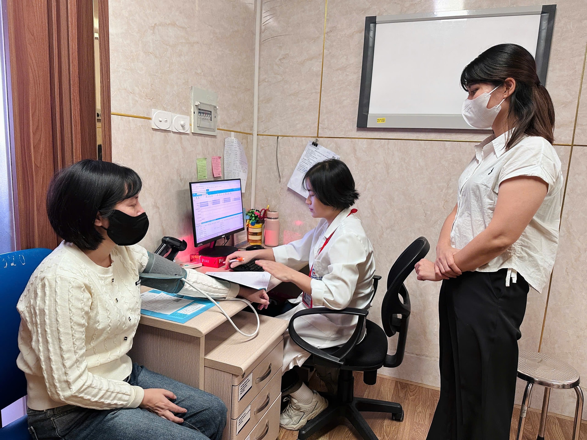 Những bệnh ung thư nào đe doạ sức khoẻ hàng nghìn phụ nữ Việt Nam?- Ảnh 4. Những bệnh ung thư nào đe doạ sức khoẻ hàng nghìn phụ nữ Việt Nam?- Ảnh 4.