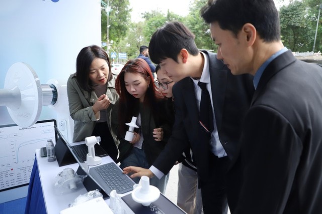 Y tế thông minh đưa dịch vụ chất lượng cao đến tận nơi người dân sinh sống- Ảnh 6.