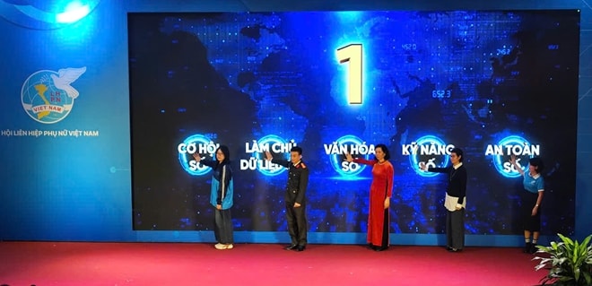 Kết nối '3 an' giúp phụ nữ làm chủ không gian số- Ảnh 2.