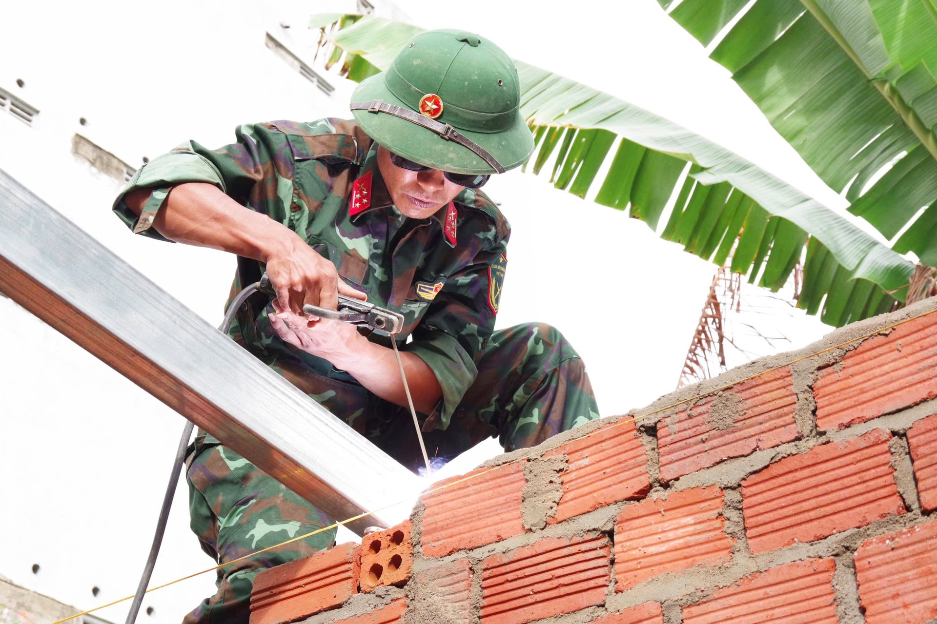 Đẩy nhanh tiến độ xây dựng, những ngôi nhà kiên cố trong 'Chiến dịch Quang Trung' sắp được trao tận tay người dân- Ảnh 7. Đẩy nhanh tiến độ xây dựng, những ngôi nhà kiên cố trong 'Chiến dịch Quang Trung' sắp được trao tận tay người dân- Ảnh 7.