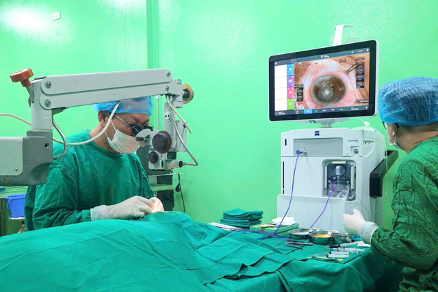 TS. DD, ThS, BS. Nguyễn Hữu Dũng: 'Đào tạo bài bản là chìa khóa nâng cao chất lượng phẫu thuật Phaco'- Ảnh 2.