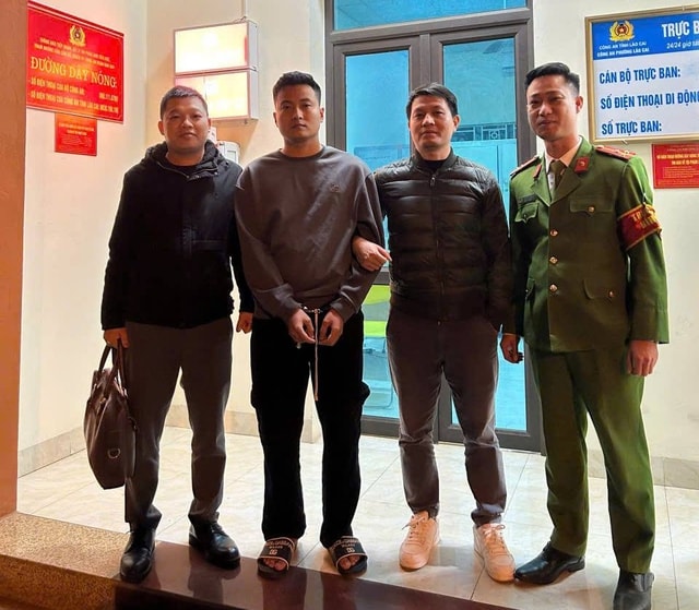 Trốn truy tìm suốt gần 2 năm, đối tượng lừa đảo sa lưới tại Lào Cai- Ảnh 1. Trốn truy tìm suốt gần 2 năm, đối tượng lừa đảo sa lưới tại Lào Cai- Ảnh 1.