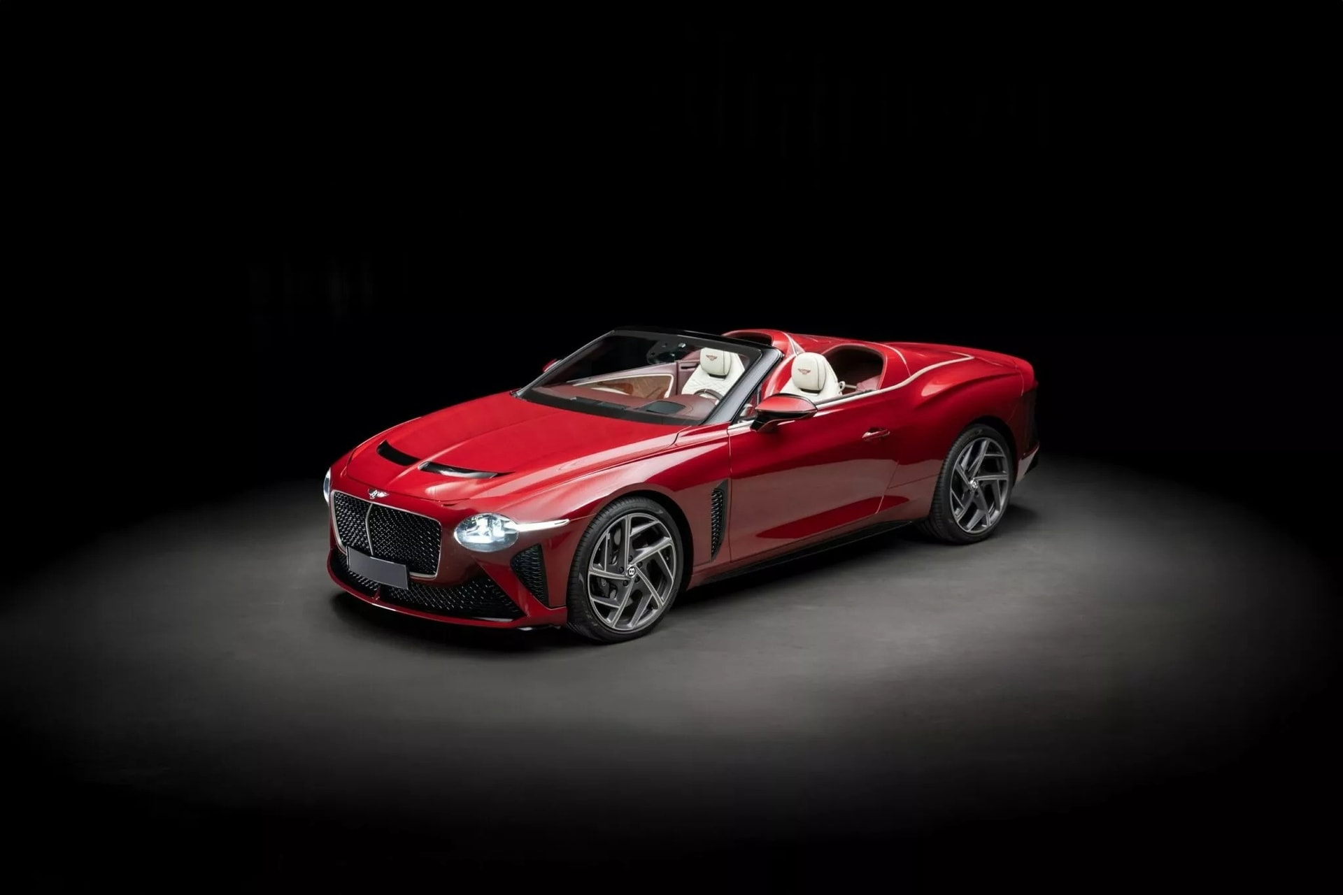 Bentley Bacalar được bán đấu giá với mức giá chưa bằng một nửa so với giá ban đầu. (Ảnh: Carscoops)