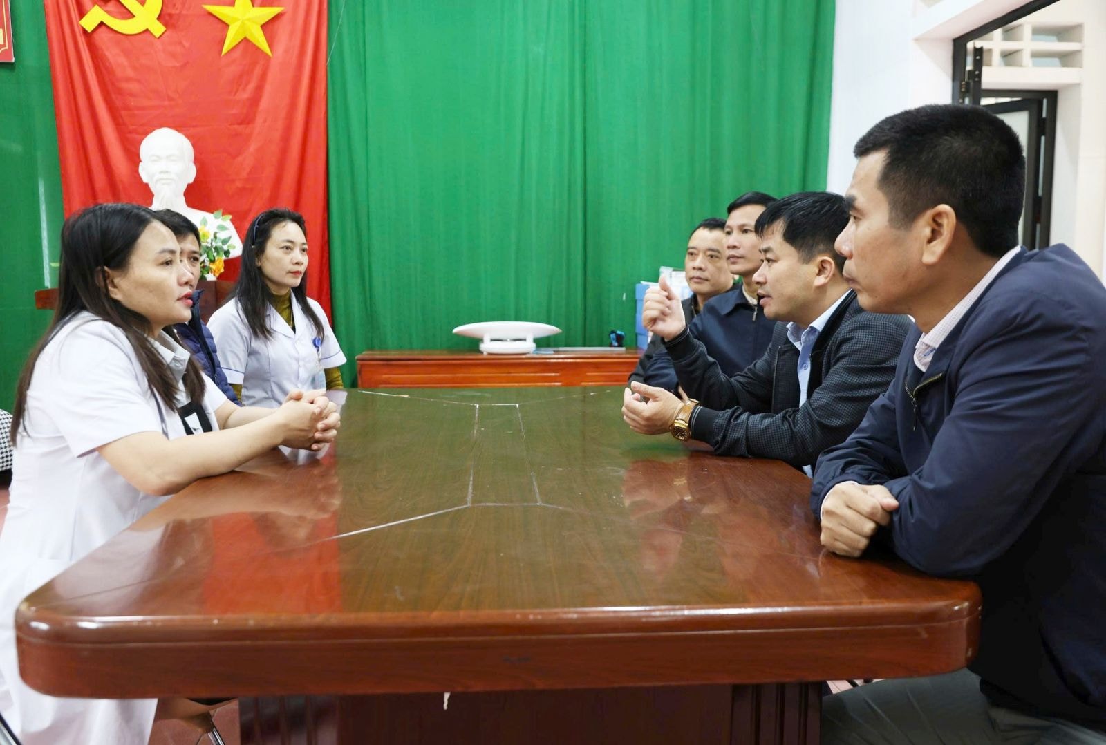 Hà Tĩnh chủ động ngăn chặn nguy cơ bệnh bại liệt từ biên giới- Ảnh 4. Hà Tĩnh chủ động ngăn chặn nguy cơ bệnh bại liệt từ biên giới- Ảnh 4.