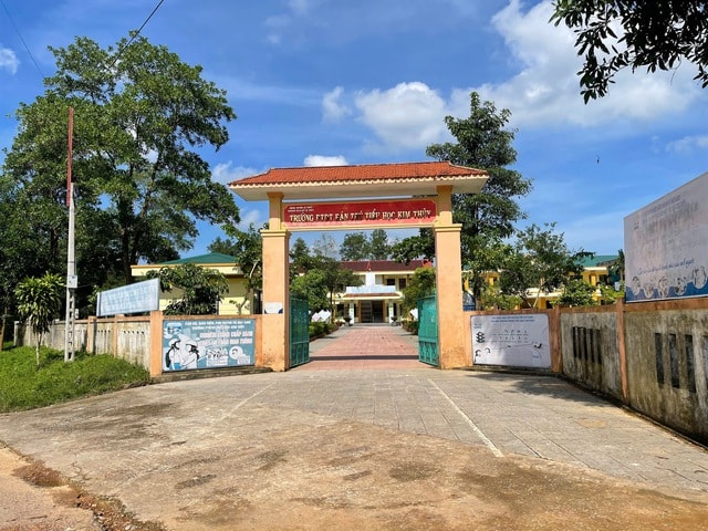 Vụ 40 học sinh trường dân tộc bán trú nhập viện: Nhà trường bị phạt gần 200 triệu đồng- Ảnh 2. Vụ 40 học sinh trường dân tộc bán trú nhập viện: Nhà trường bị phạt gần 200 triệu đồng- Ảnh 2.